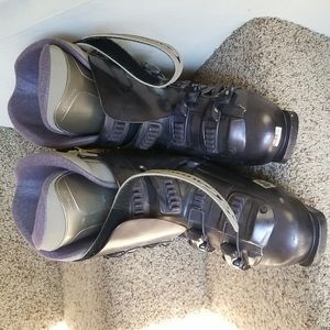 Women's Ski Shoes